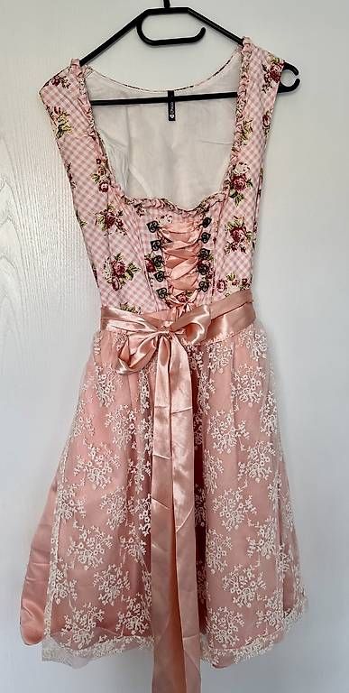 Vestiti: Dirndl Gr. M – Usato da Sarnen venduto da Sejosa15