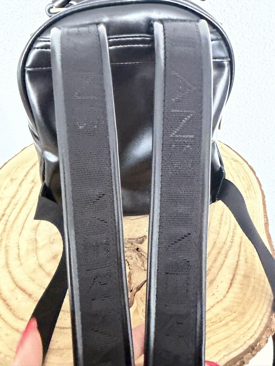Versace Zaini: Versace Jeans Rucksack Schwarz mit Nieten  – Usato da Hägglingen venduto da Raff_Ella 3