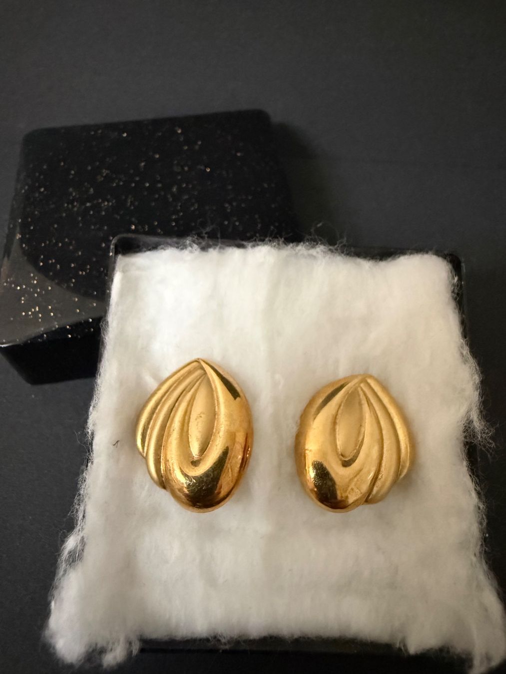 Orecchini pendenti & Orecchini a lobo: Gelbgold Ohrclips 750, 18K – Usato da Spiegel b. Bern venduto da Rogger72