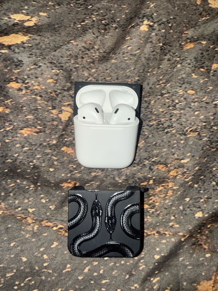 Apple Cuffie: Air Pods 2 Generation – Usato da Wetzikon ZH venduto da shey7
