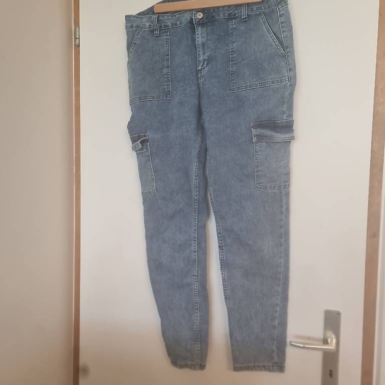 Jeans: Damen Cargo Jeans Gr. 42 – Usato da Bern venduto da DiLara2000