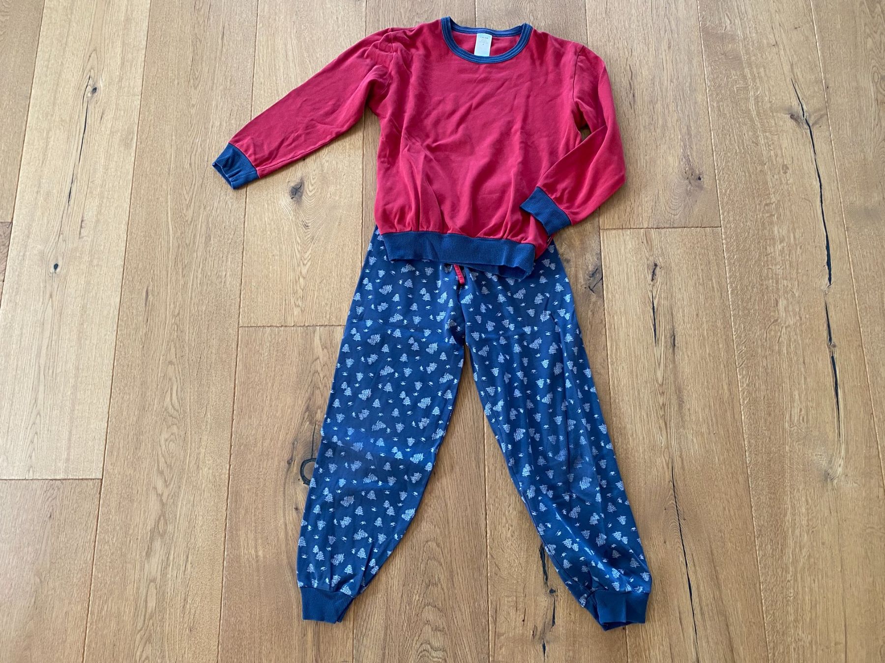 Calida Pyjamas & Ähnliches: Pyjama, Calida,  Gr. 128/134 – Gebraucht aus Oberkirch LU von HubRen