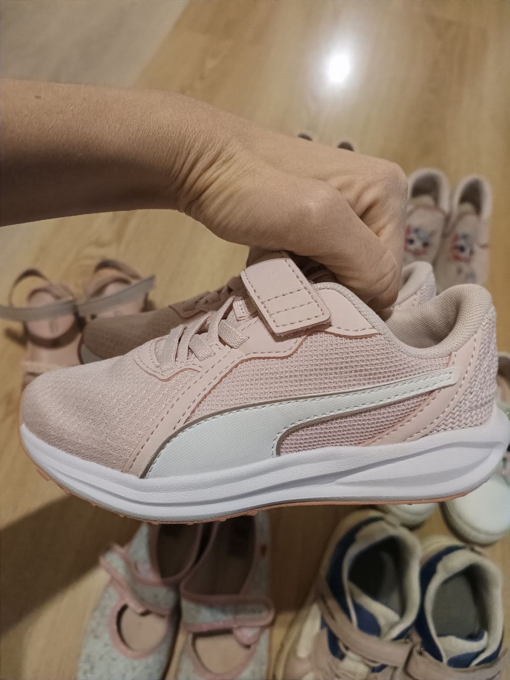 Scarpe per ragazze: Schuhpaket Mädchen 29/30 – Usato da Wangen SZ venduto da mka_w5d2 6