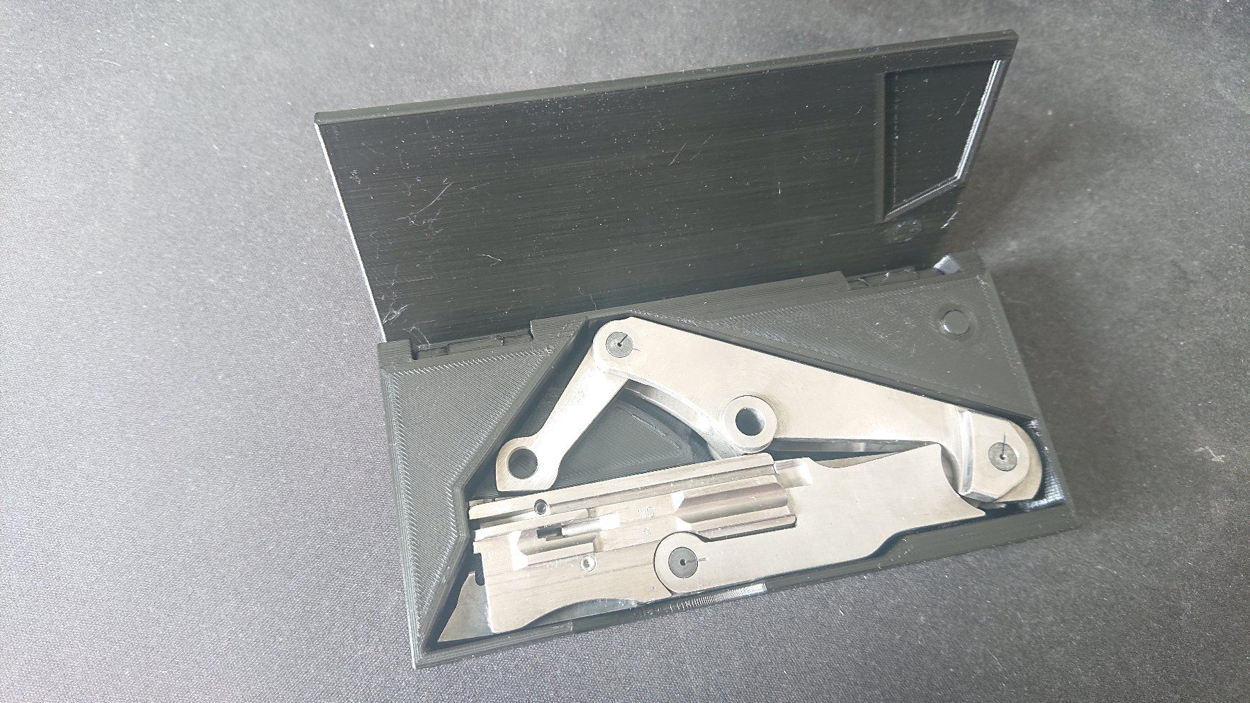 Behälter & Ähnliches: Verschlussbox zu LMG 25 | Individualisierbar – Neu und originalverpackt aus Freienwil von ehrenberg7 1