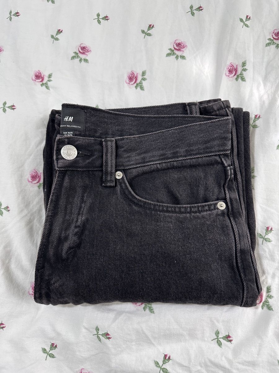 H&M Jeans: H&M Jeans, Straight Relaxed Fit – Nuovo (secondo la descrizione) da Oberurnen venduto da nes_8xqt 7