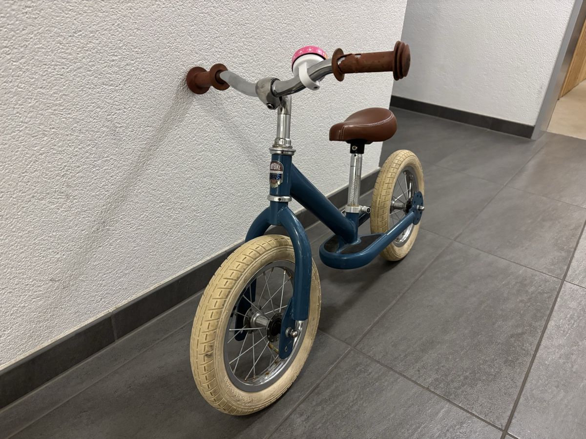Veicoli per bambini: Trybike blau ab 1.- – Usato da Kallnach venduto da Chaesi89