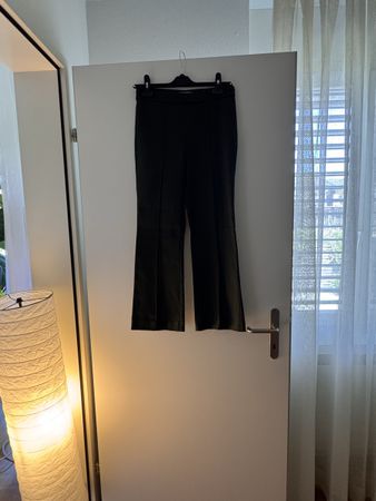 Pantaloni verdi a zampa, perfetti per l'autunno! Taglia M