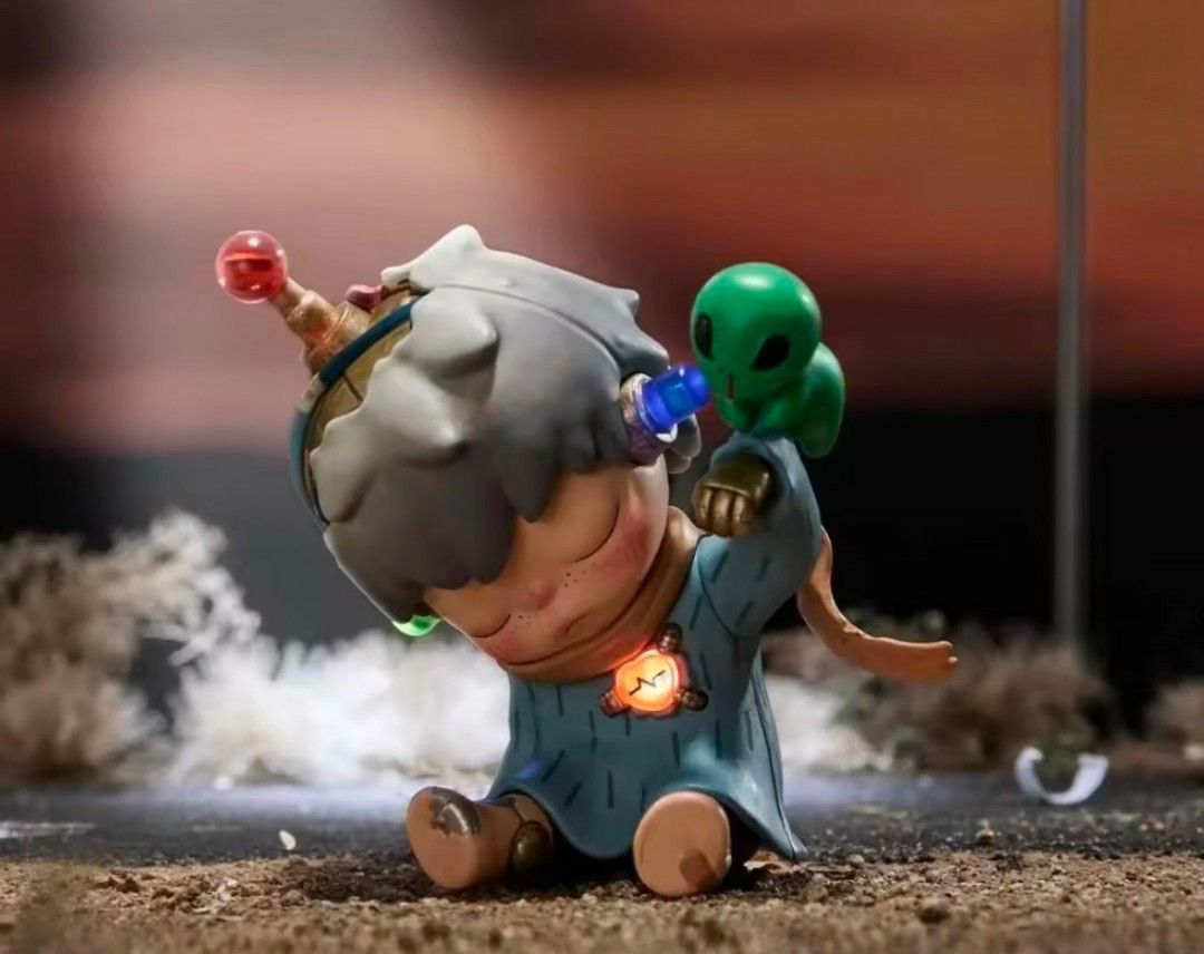 Pop Mart Statuette: Hirono Echo SECRET Never Growing Up 1/144 – Nuovo e nell'imballaggio originale da Airolo venduto da MomTheBraggerStudio 2