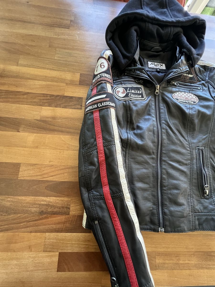 Jacken: Lederjacke Max schwarz rot neuwertig – Neu (gemäss Beschreibung) aus Riggisberg von Dive0 1