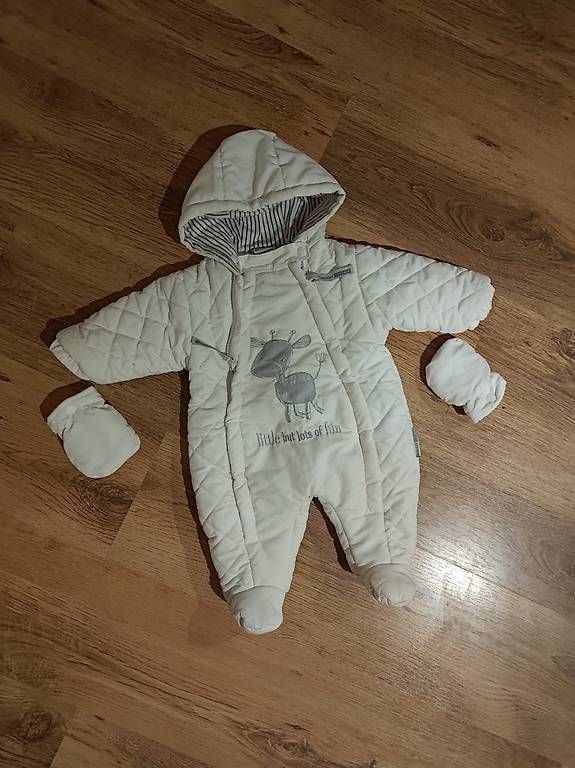 Kleiderpakete & -sets: Combinaison bébé 0-3 mois  – Gebraucht aus Arconciel von gab_c8l2