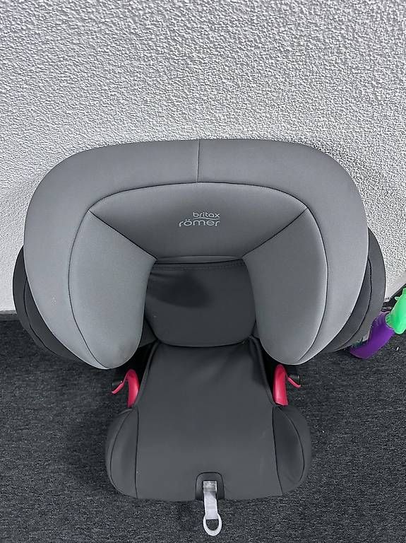 Britax Römer Seggiolini per auto: Kindersitz Römer – Usato da Embrach venduto da zklub 3