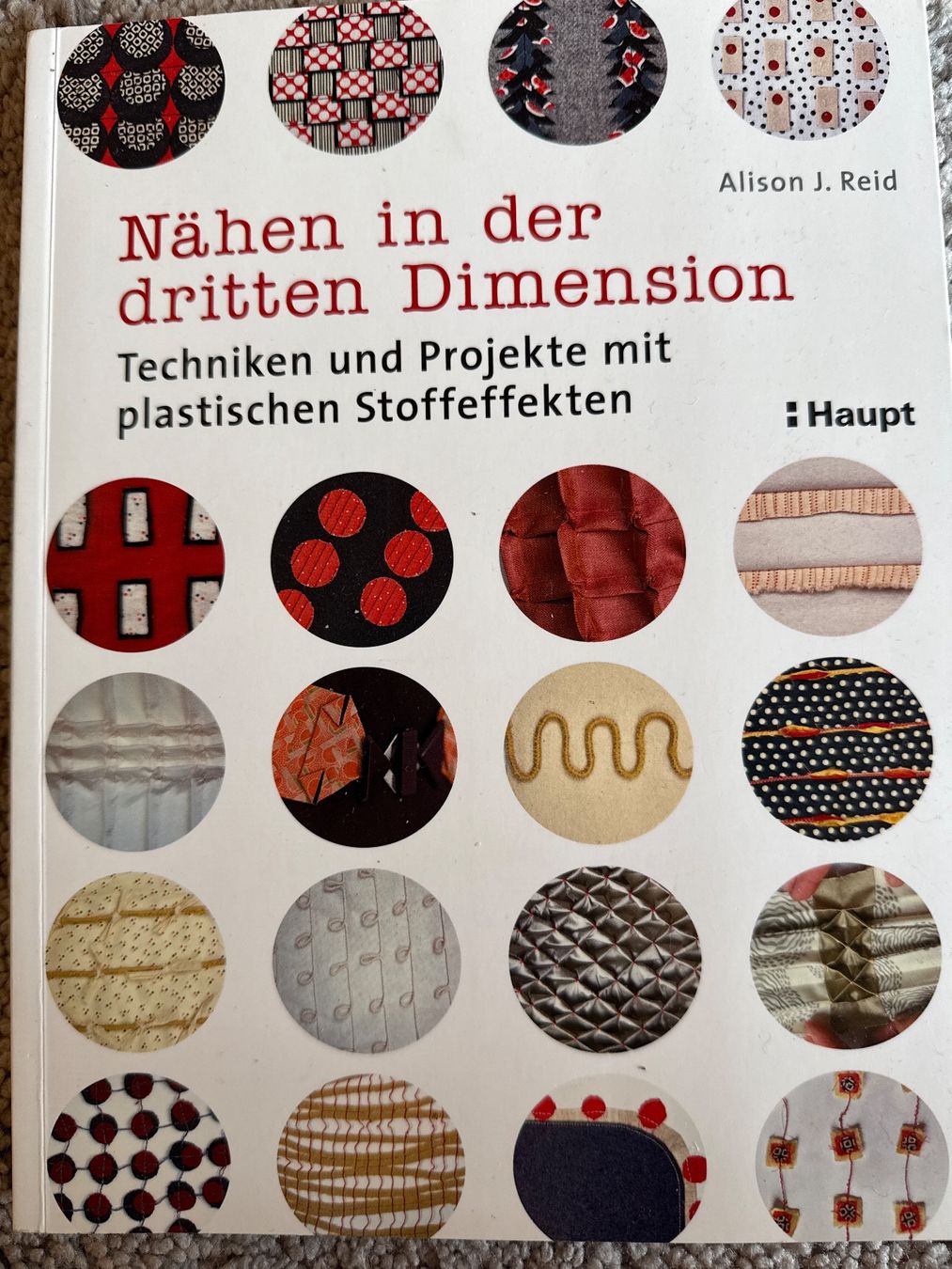 Libri: Buch Nähen in der dritten Dimension – Usato da Andelfingen venduto da Judy0007