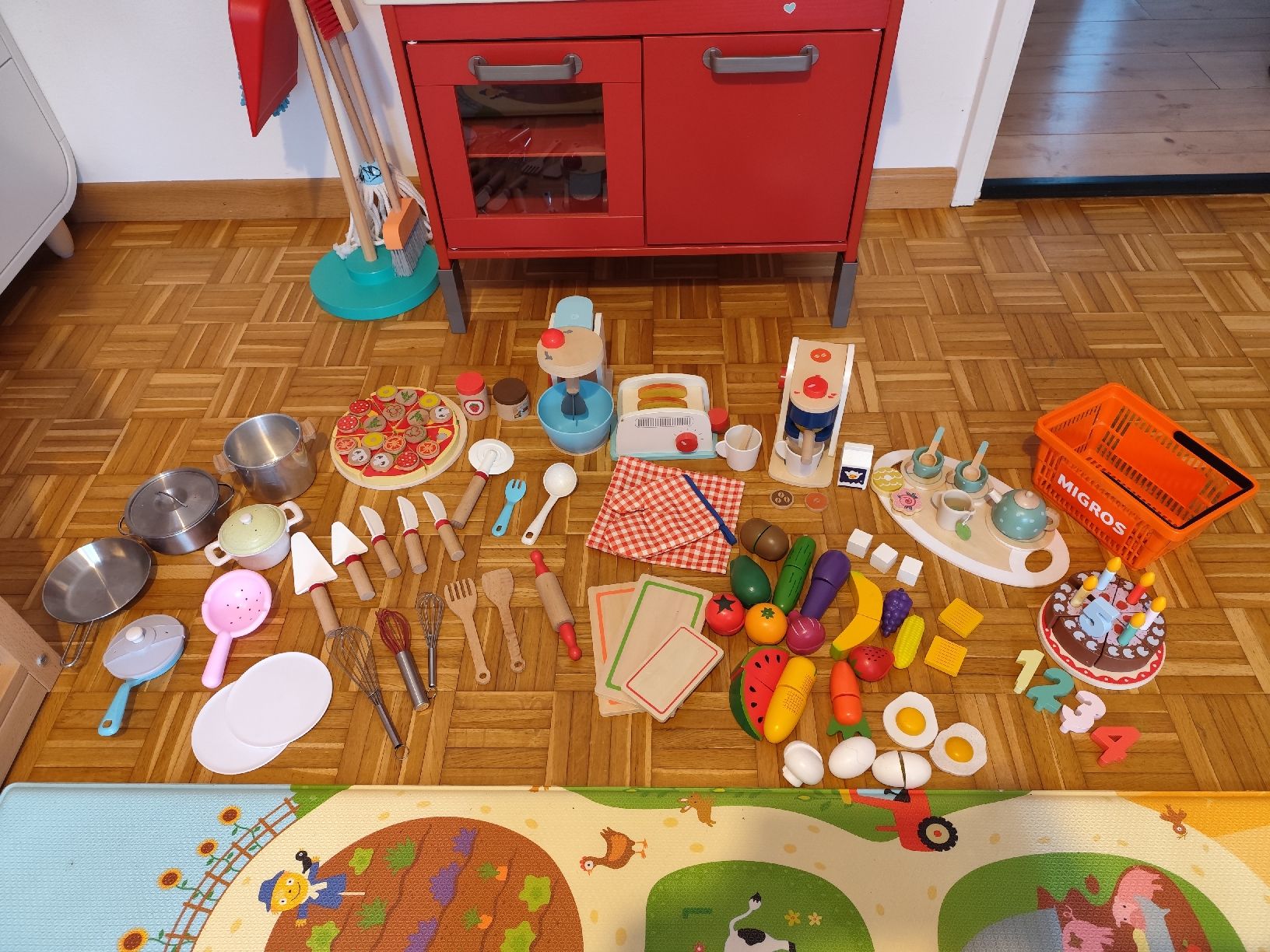 Ikea Giocattoli: Kinderküche mit viel Zubehör!!! – Usato da Muttenz venduto da Dana321 3