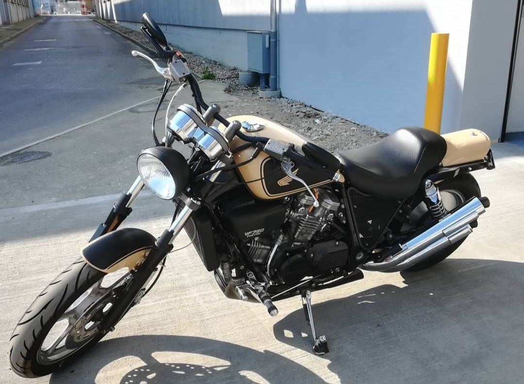 Honda Chopper: Honda VF 750 C Supermagna – Usato da Triengen venduto da RAWILL