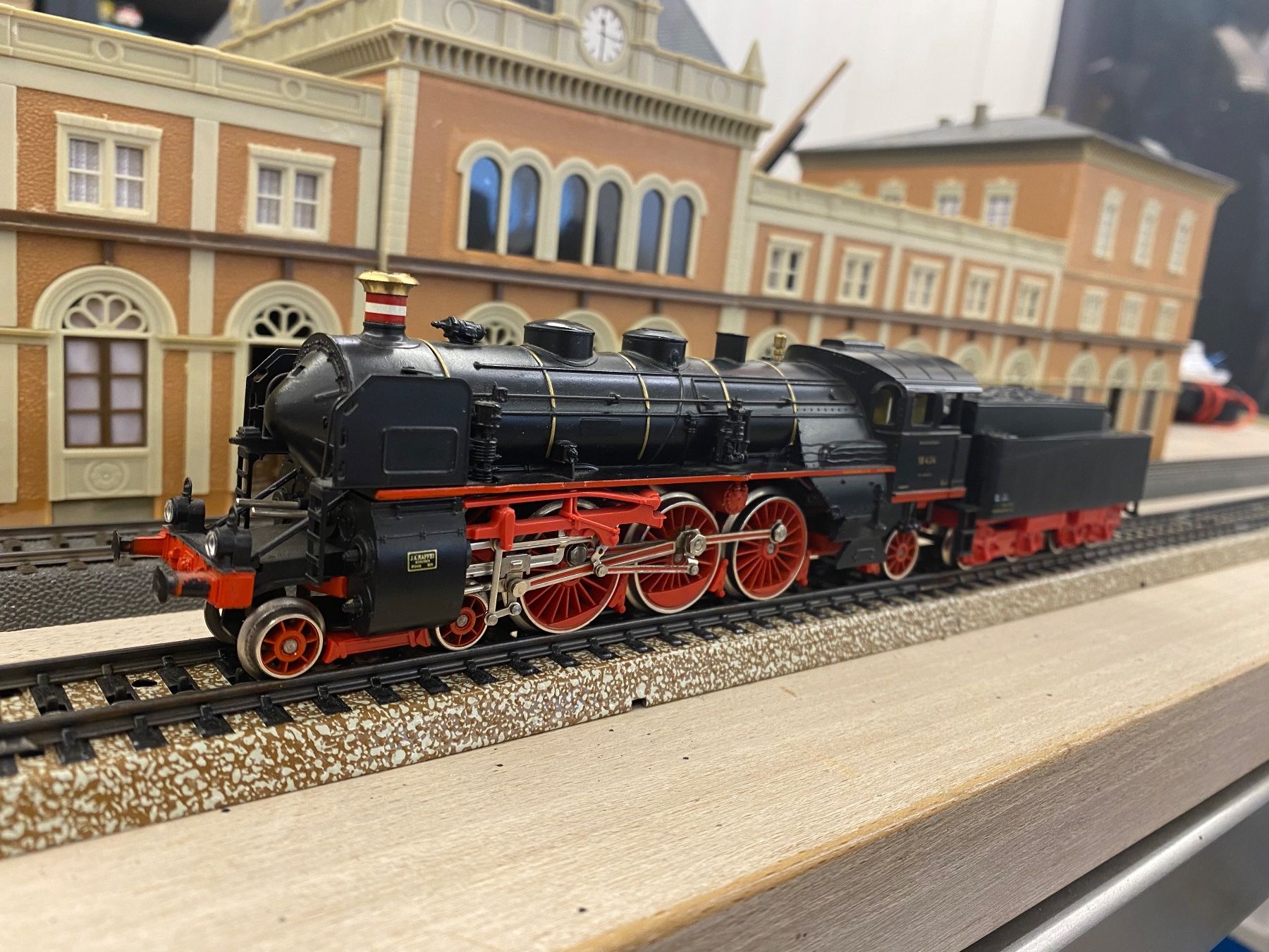 Märklin Modellini di ferrovie: Märklin 3518 DRG BR18.4 – Usato da Lupsingen venduto da New-Haven