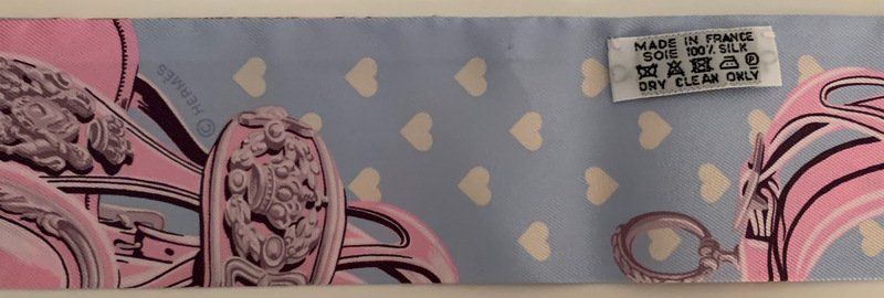 Hermès Foulards, Tücher & Schals: HERMES Twilly "BRIDES DE GALA LOVE", SS 2017 – Neu (gemäss Beschreibung) aus Zürich von Libraco 3
