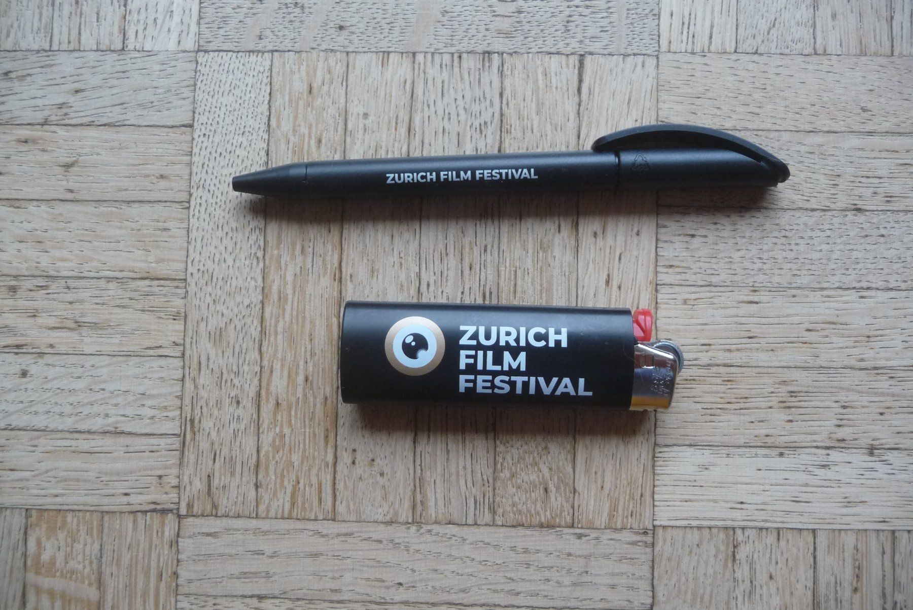 Feuerzeuge: ZFF Feuerzeug  u. Kugelschreiber – Neu (gemäss Beschreibung) aus Zürich von Edje