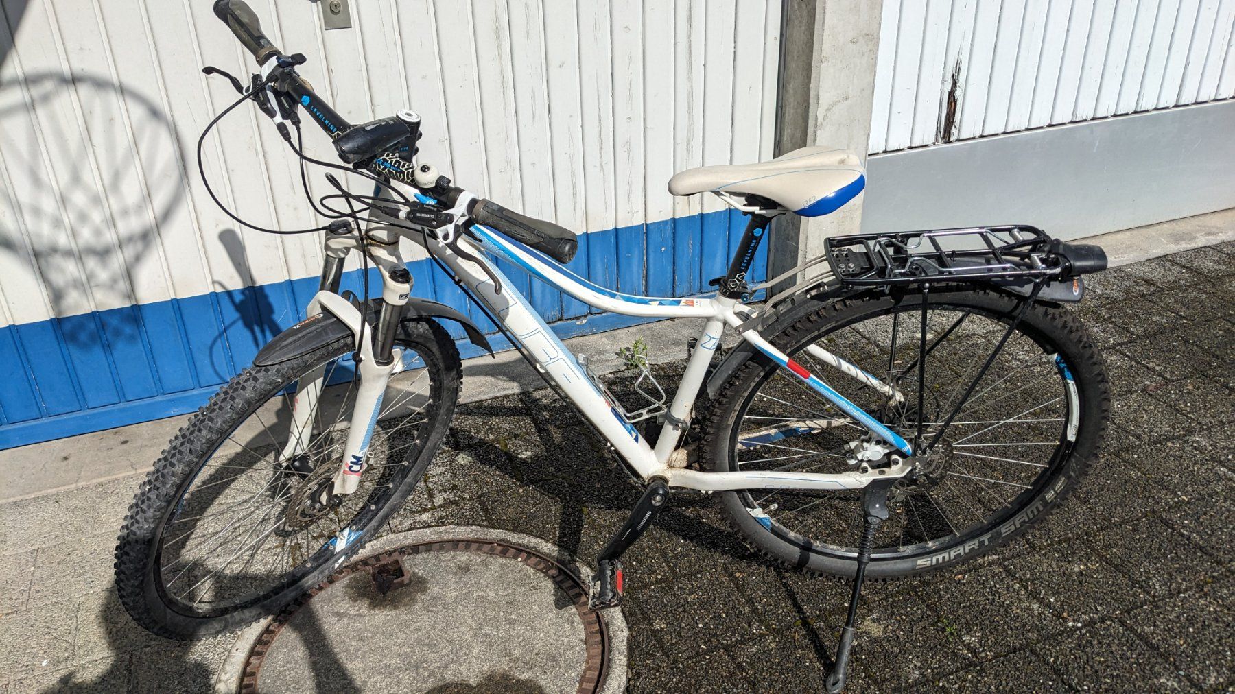 Cube Velos: Cube Access WS Jugendbike 27.5 Zoll – Gebraucht aus Hombrechtikon von Honeyguide