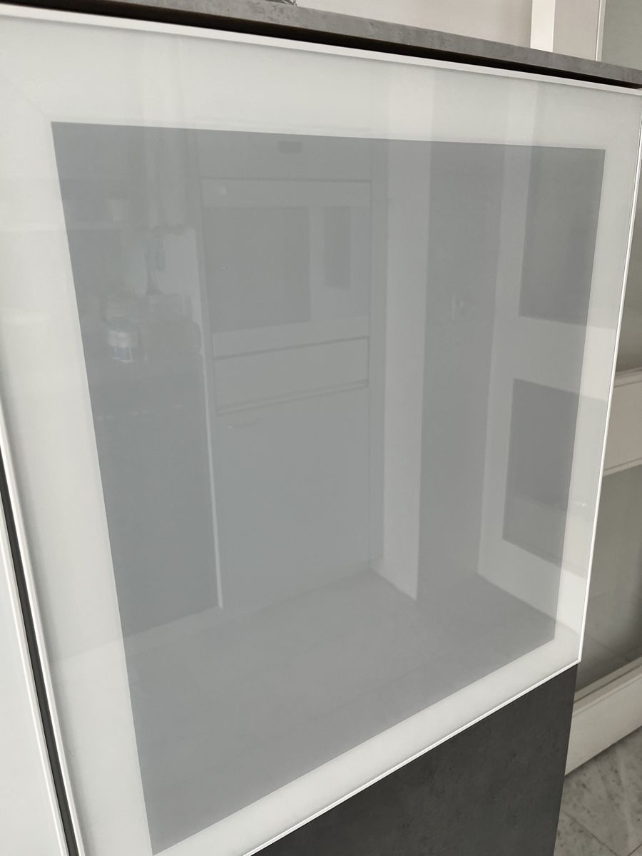 Ikea Cassettiere: IKEA-BESTA-Sideboard mit Milchglasfronten & Betonoptik – Usato da Ehrendingen venduto da Mcarmela 4