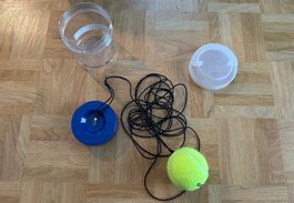 Tennis Trainingsball mit Schnur und schwerem Fuss