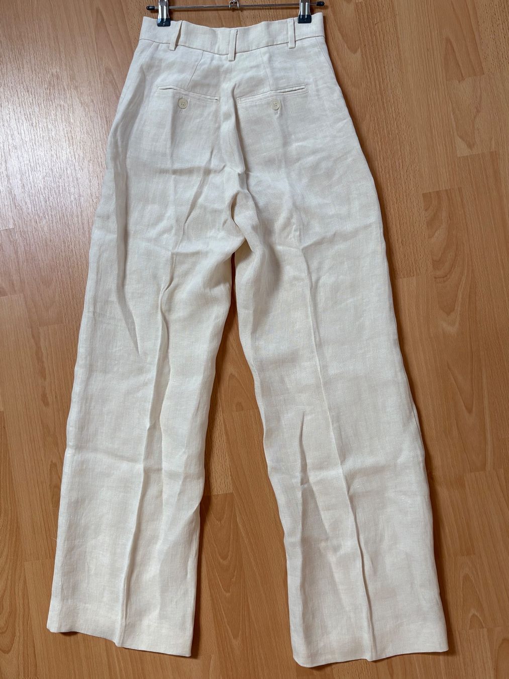 Max Mara Pantaloni: Weekend Max Mara Leinenhose beige (32) – Usato da Gossau ZH venduto da auraalamode 1