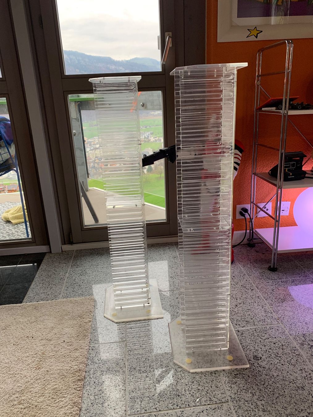 Racks & Ständer: 2× Plexiglas CD-Tower 80er/90er – transparenter CD Ständer – Gebraucht aus Stans von Bridges_Vintage 4