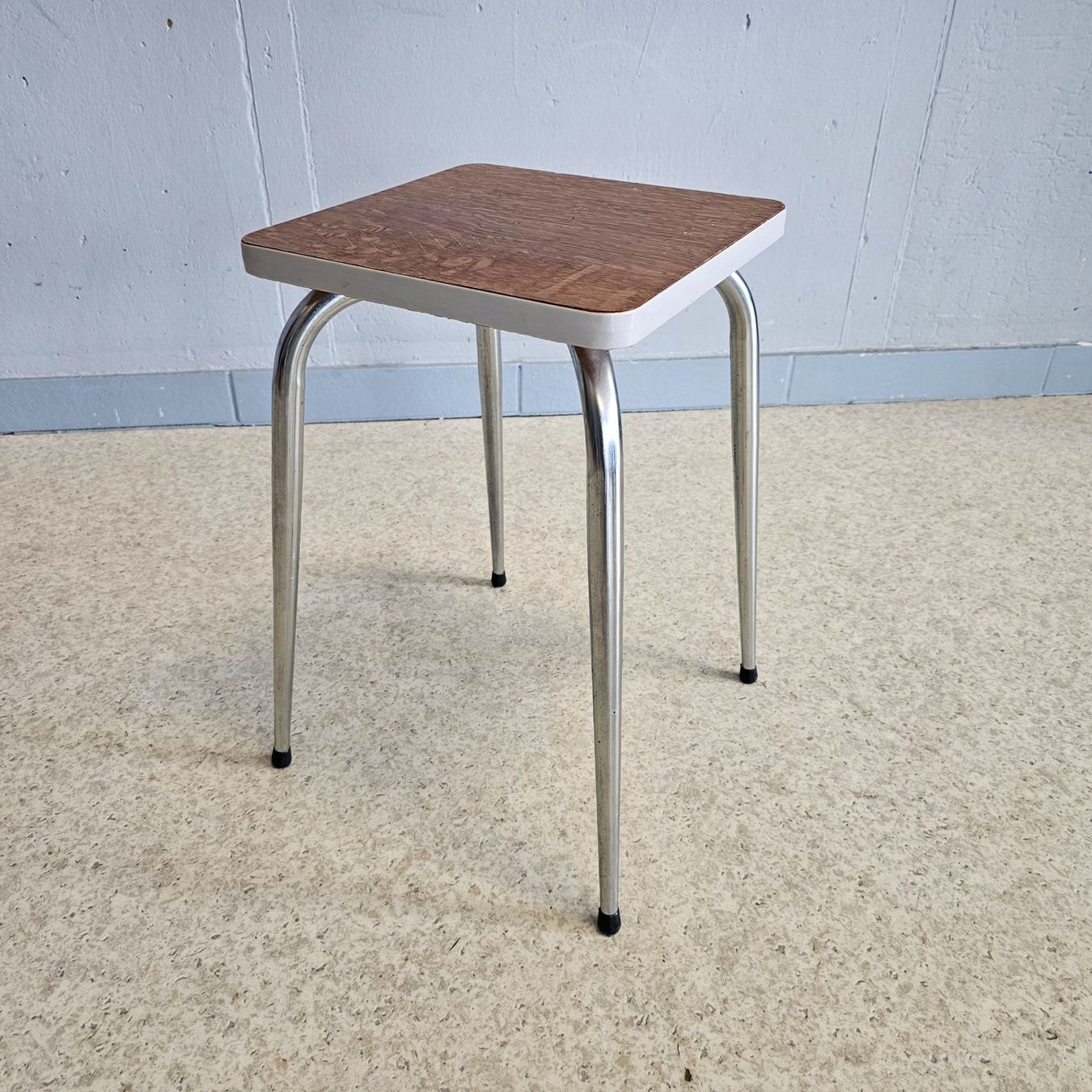 Tabourets: Kelco braun Taburett, Küchenhocker, Hocker, Kitchen Stool – D'occasion à Nottwil par Wondewa-Shop
