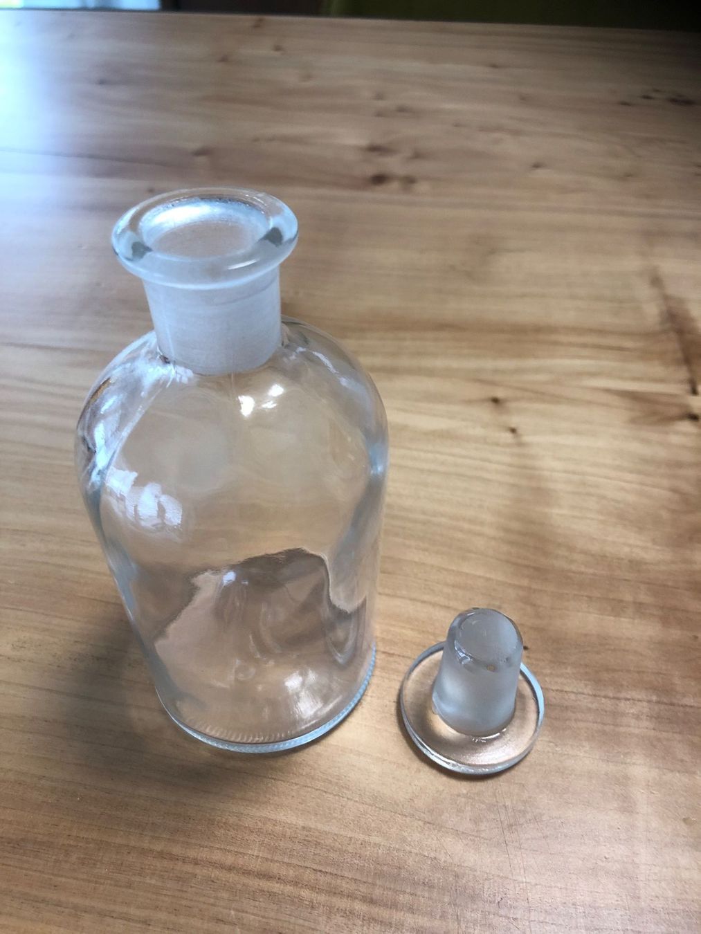 Laborzubehör: Glasflasche mit Stopfen, 250ml,  Top Zustand – Gebraucht aus Kaltbrunn von lagone1 1