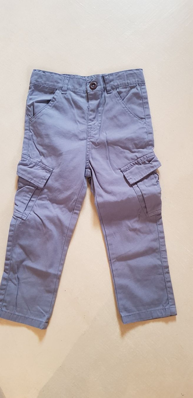 Pantaloni: Hosen grau, Gr. 98 – Nuovo (secondo la descrizione) da Dietikon venduto da grafad