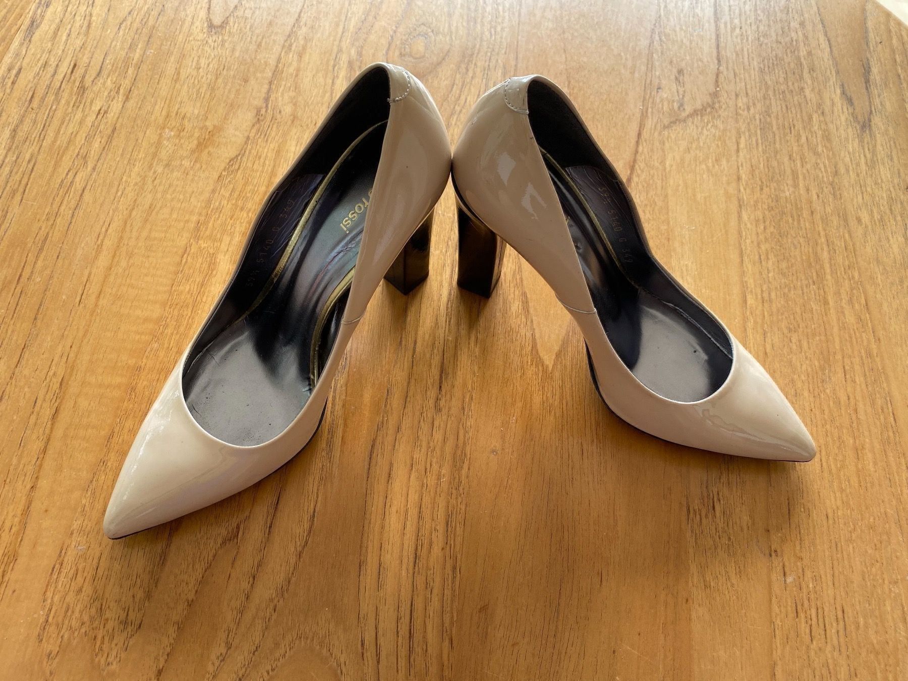 Damenschuhe: Gino Rossi Pumps in beige – Gebraucht aus Zürich von Grothschild 3