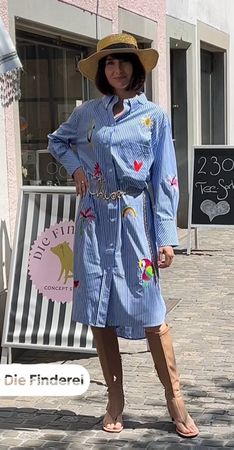 Blusenkleid mit Stickerei – The Shirt Project