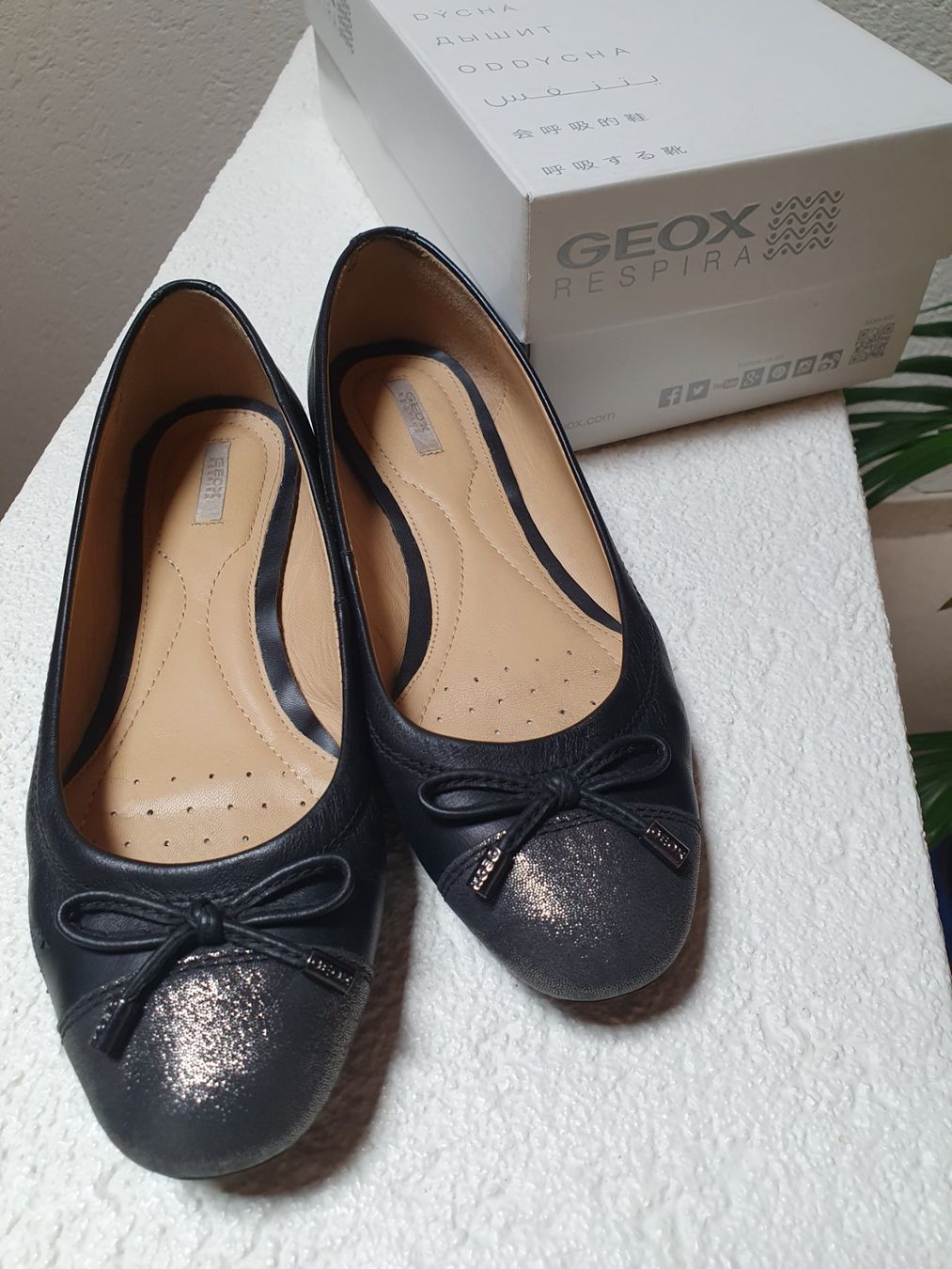 Geox Scarpe da donna: Geox Ballerinas, Gr. 37, schwarz – Nuovo (secondo la descrizione) da Teufen AR venduto da pischa 1