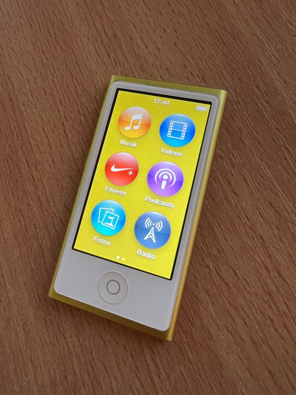 Apple Lettore multimediale portatile: iPod Nano 7. Generation Gold – Usato da Uzwil venduto da Nothnic 3