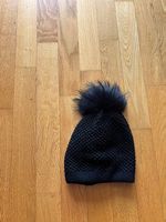 Mütze mit Bommel