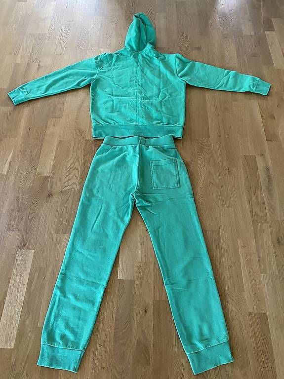 Vestes: Kinder- Trainingshose & Jacke, Gr.170 – D'occasion à Iffwil par tan_l2nr 2