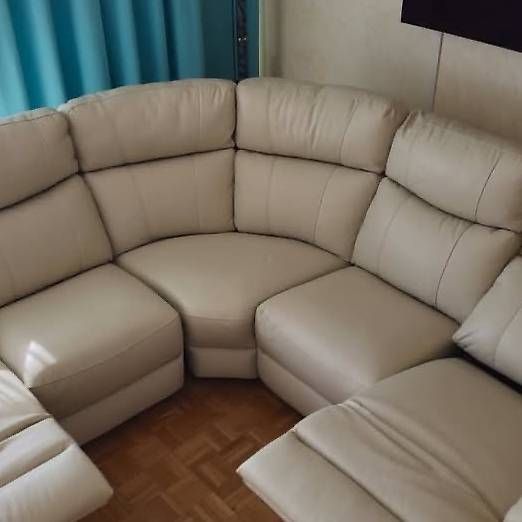 Sofas: Canapé dangle en cuir véritable 2 relax électriques – Gebraucht aus Meyrin von Delgrosso 2