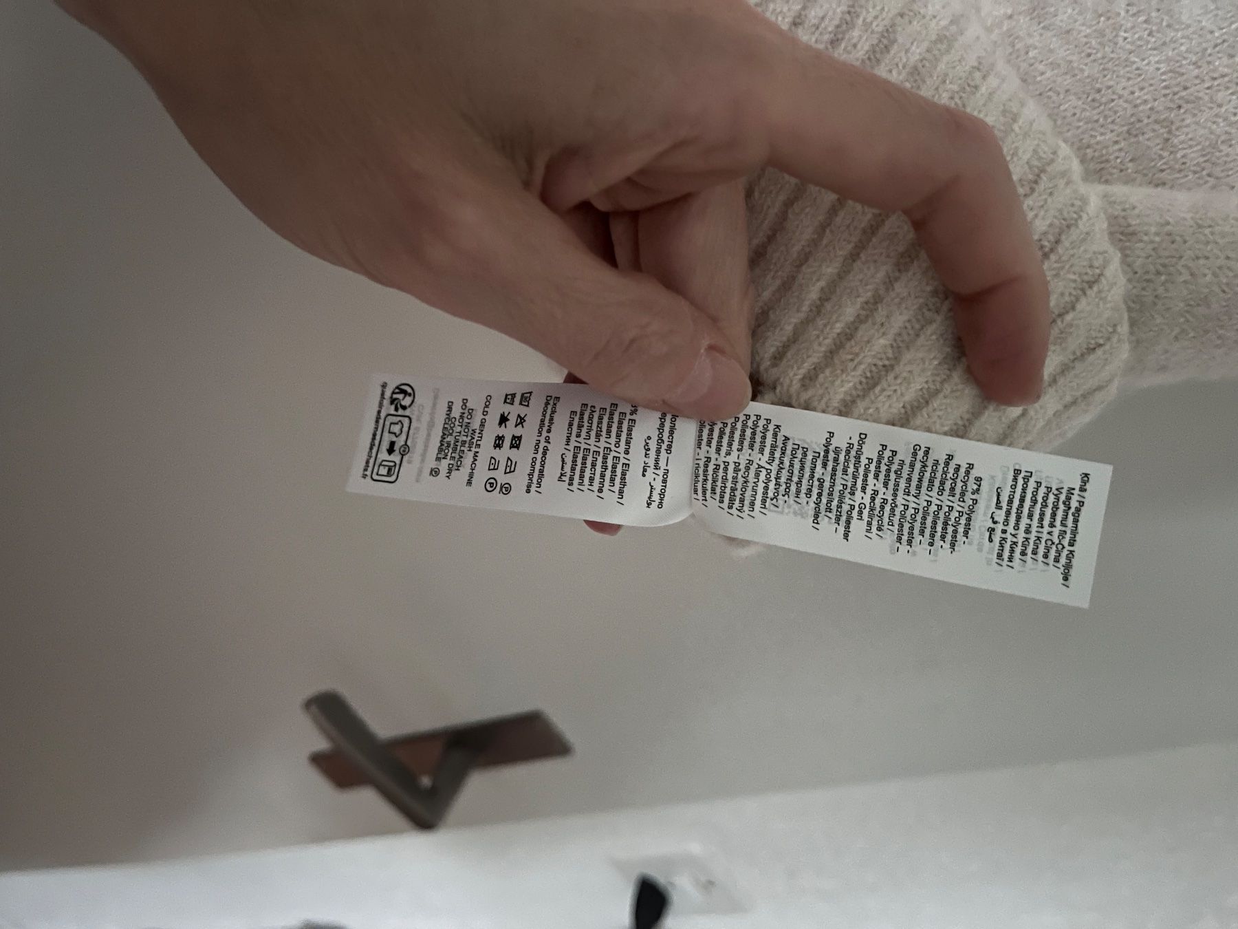 Vila Gilet & Giacche senza maniche: Wolliger Pullover-Weste mit Kragen, Gr. M, glitzer-Knöpfe – Nuovo (secondo la descrizione) da Baar venduto da DealDiHei 2