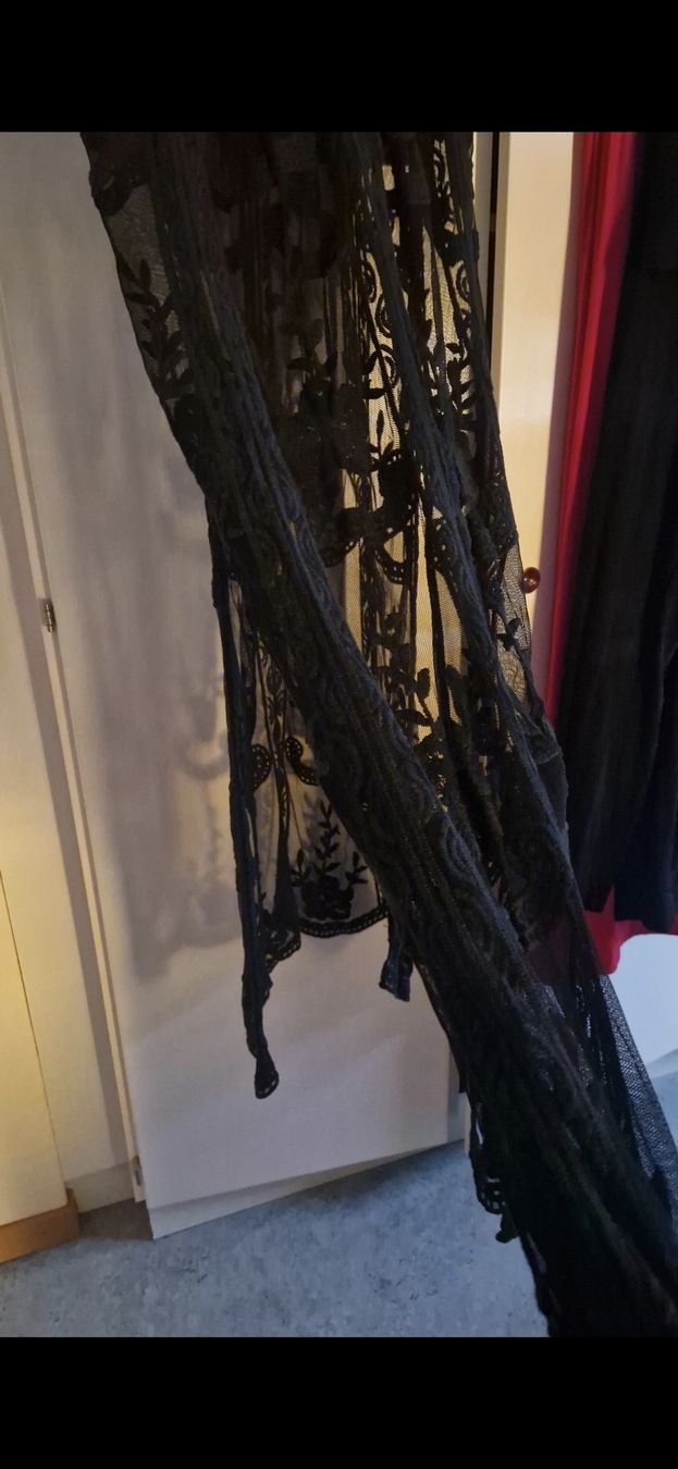 Vestiti: Schwarzes Spitzenkleid lang Grösse M – Usato da Bubendorf venduto da ang_b829 1