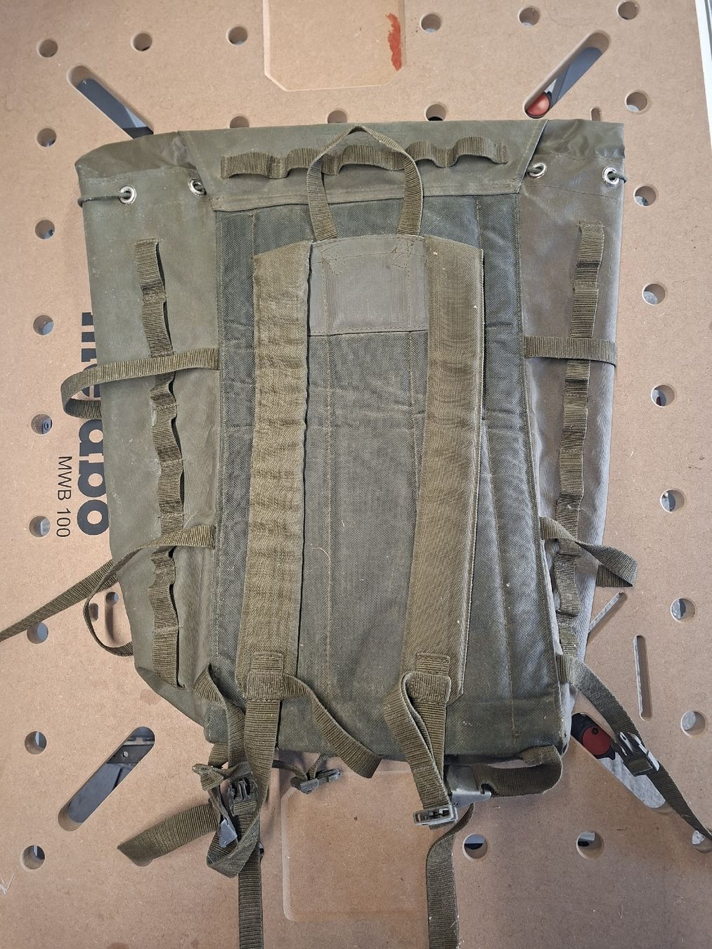 Armée suisse Sacs à dos: sac combat 90 – D'occasion à chabrey par Yoann1987 1