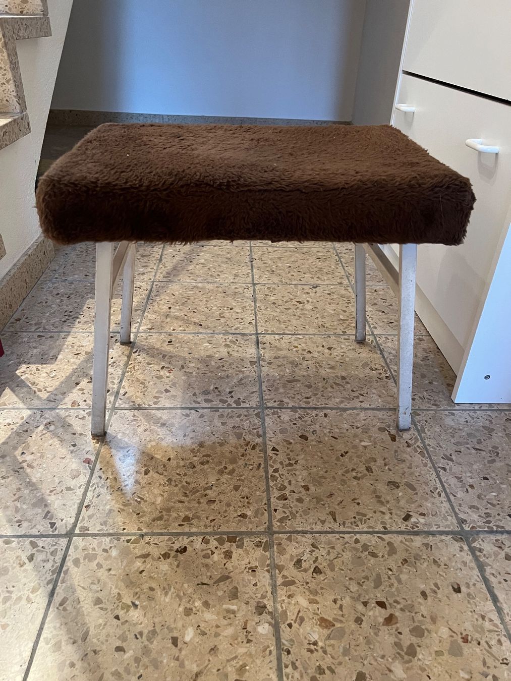 Hocker: Klappstuhl mit Trittfunktion rosa braun gebraucht – Gebraucht aus Jona von Sariksa 3