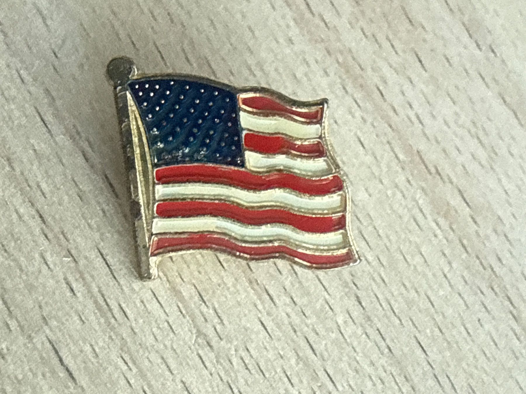 Placchette & Badge: PIN Flagge USA – Usato da Glattbrugg venduto da Schweigmatt