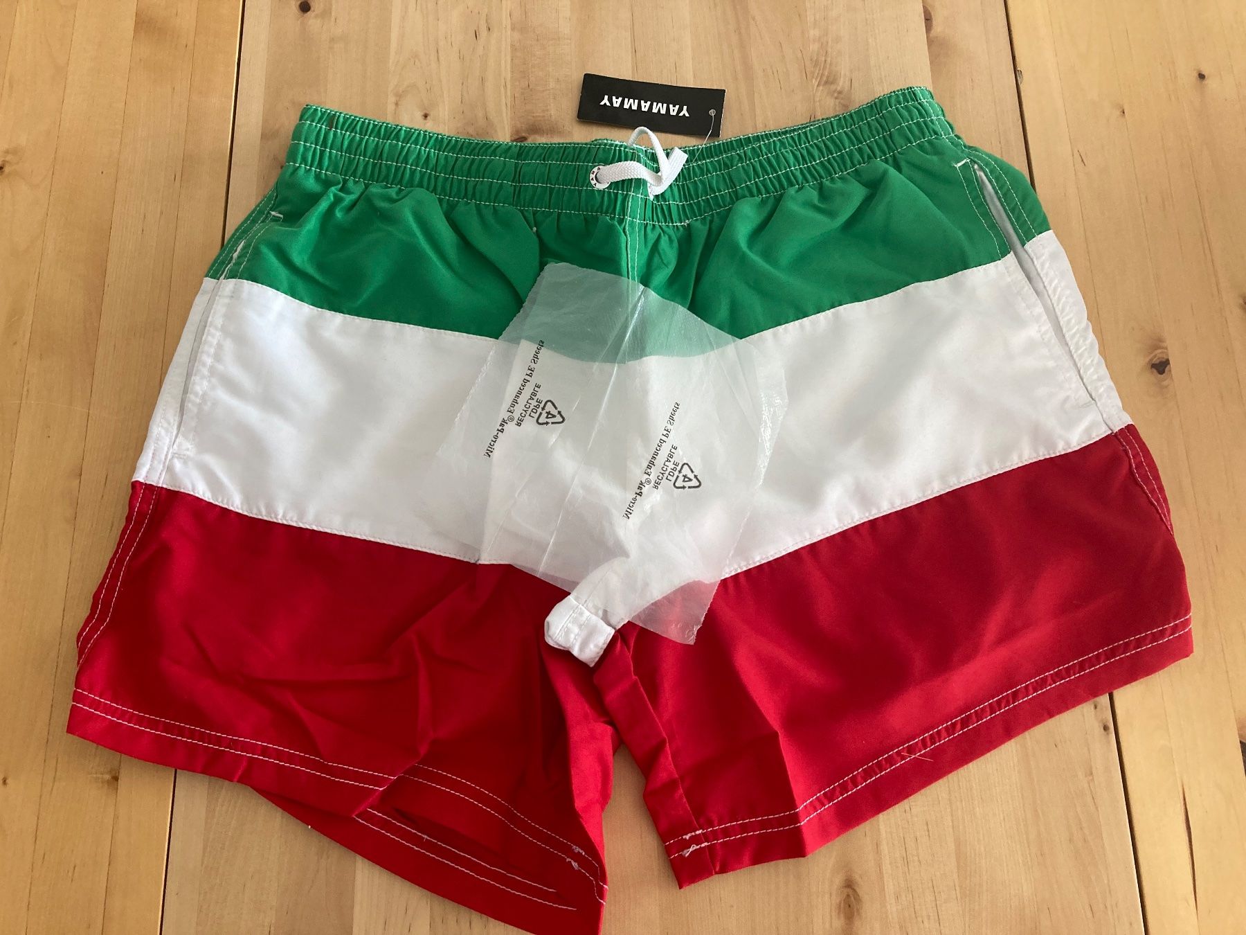 Costumi da bagno: Costume da mare TRICOLORE Size Medium – Nuovo e nell'imballaggio originale da Märstetten venduto da Shirt74 2