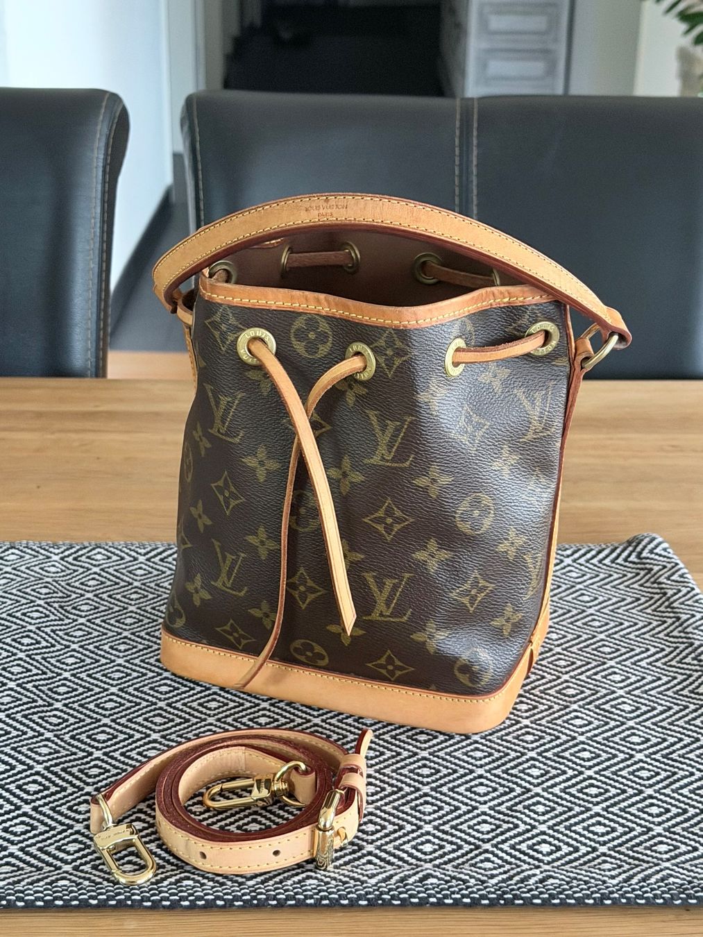 Louis Vuitton Taschen für Damen: Louis Vuitton Mini Noe – Gebraucht aus Reinach AG von BisMad3 2
