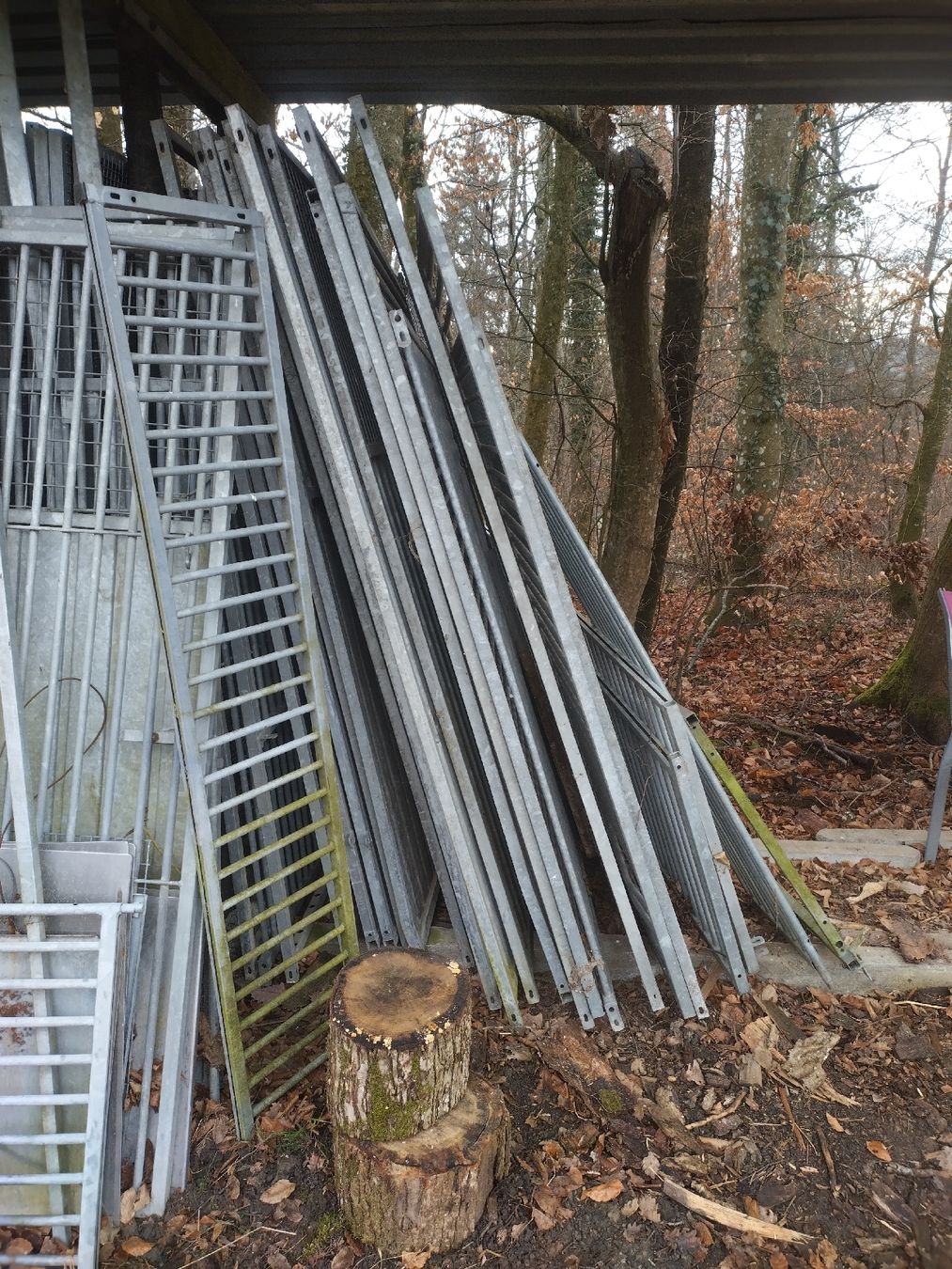 Gabbie, trasporto & Sicurezza: 18 div. Hundezwingerelemente, verzinkt – Usato da Wettingen venduto da Bwalti 1