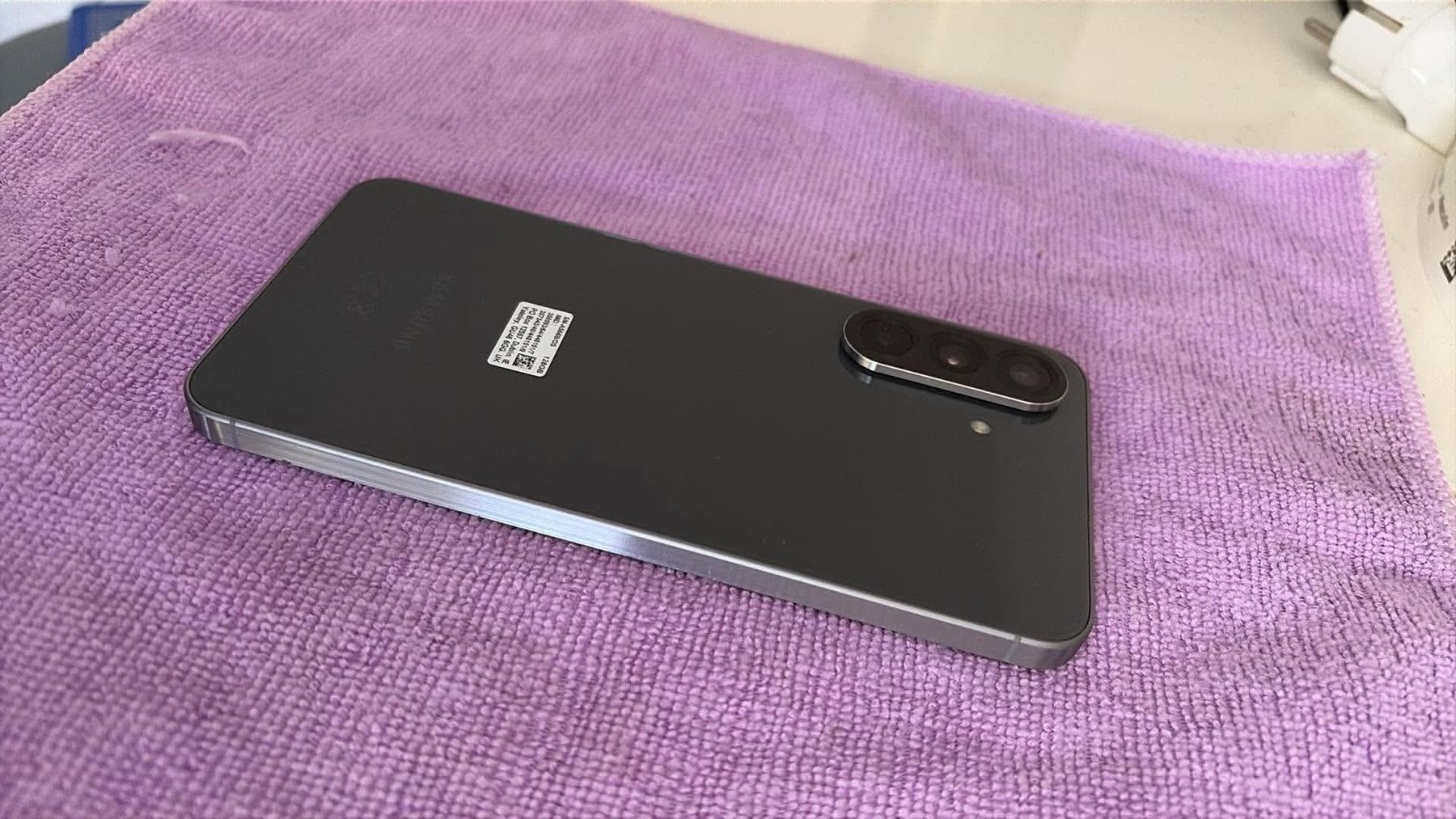 Samsung Telefoni cellulari / Smartphones: Samsung A56 5g 128GB  – Nuovo (secondo la descrizione) da Cortaillod venduto da mar_z2jp 3