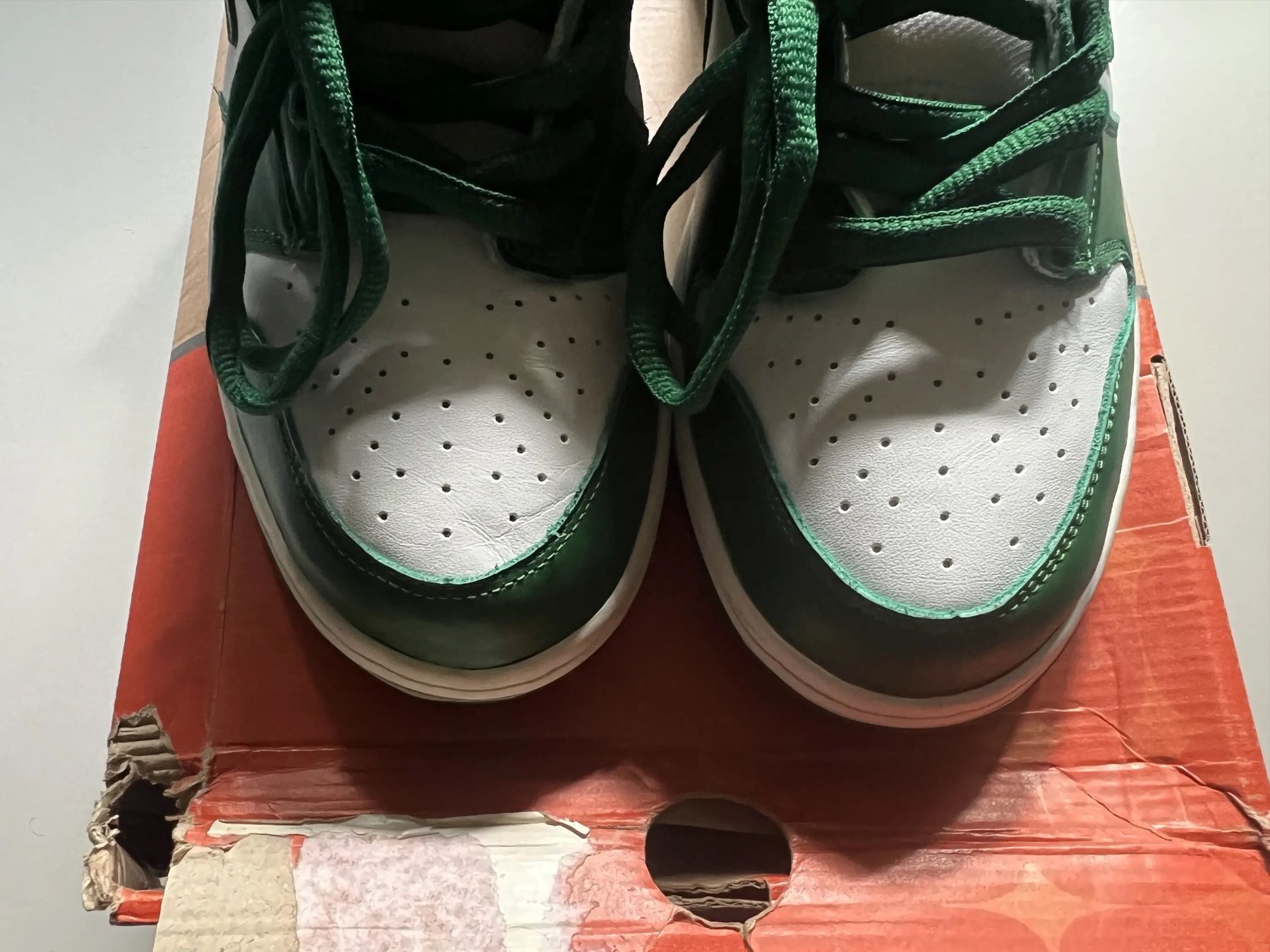 Nike Scarpe da uomo: Nike Dunk High "Celtics" 2002 - EU 46 – Nuovo e nell'imballaggio originale da Bern venduto da ElevenFive 2