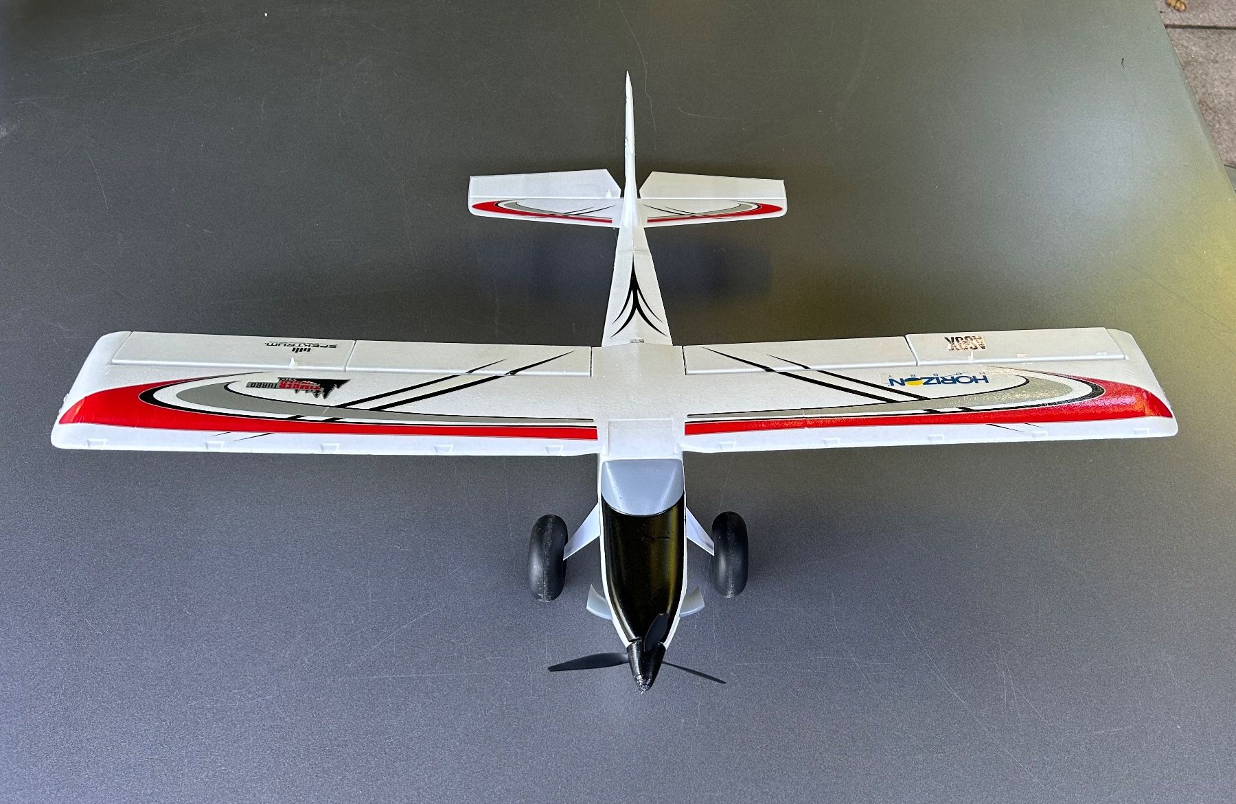 E-Flite RC Modellbau: E-flite Flugzeug UMX Turbo Timber BNF Basic Akku und Ladege. – Gebraucht aus Basel von  4