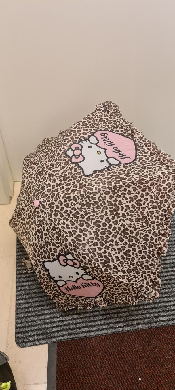 Altro per bambini: Hello Kitty Schirm für Kleinkinder – Usato da Rheinfelden venduto da calla07