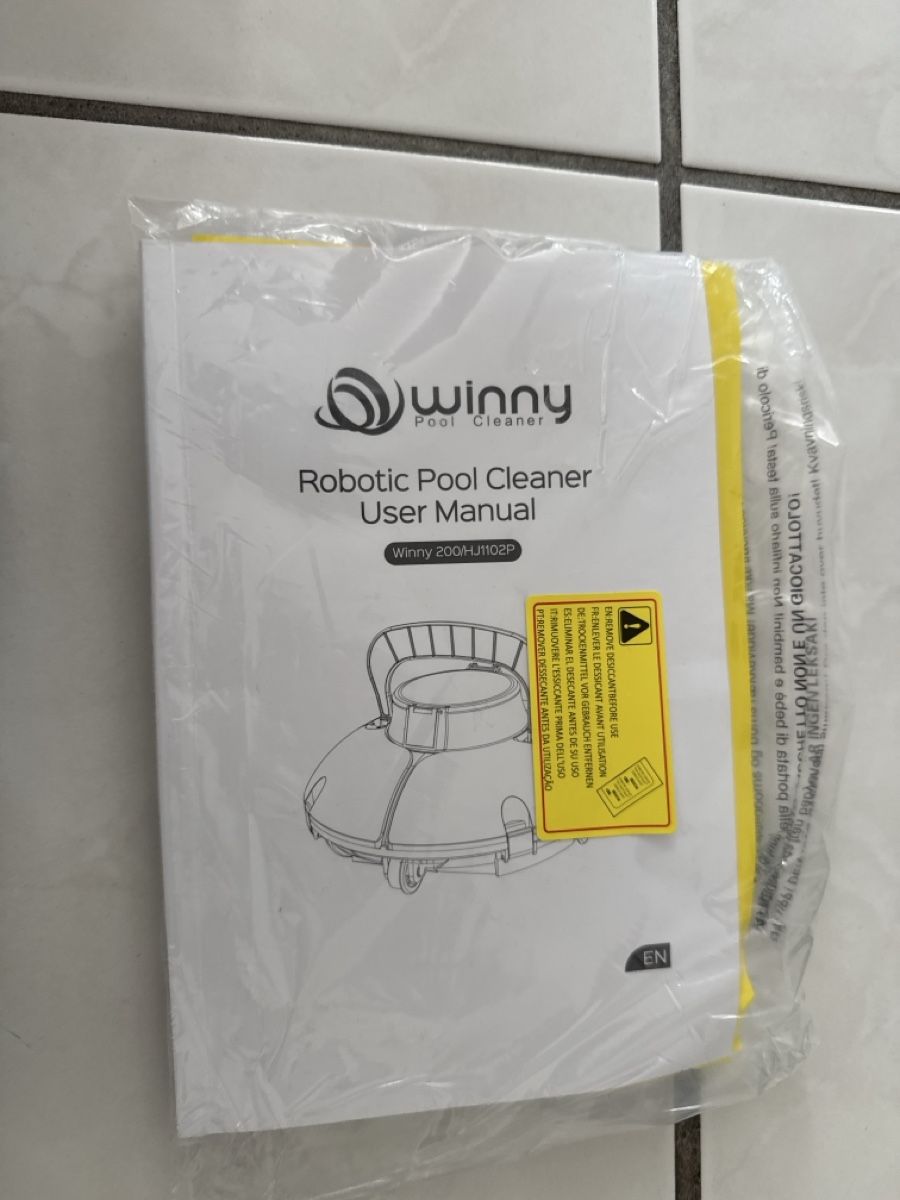 Accessori per Piscine: Winny Kabelloser Poolreiniger – Usato da Muri AG venduto da fab71 3