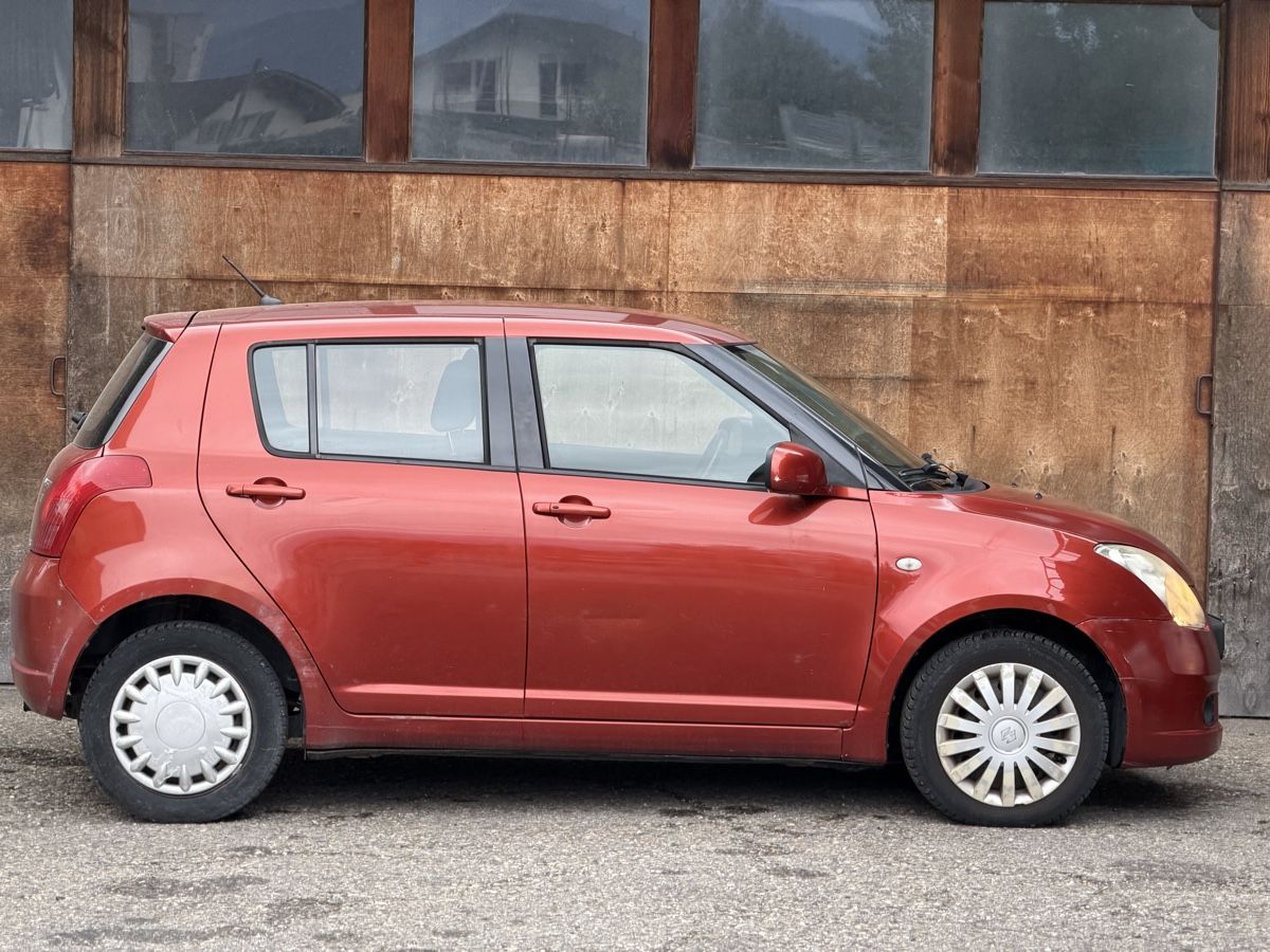 Suzuki Automobili: Suzuki Swift 1.3 4WD – Usato da Altstätten SG venduto da ism_8vc9 3